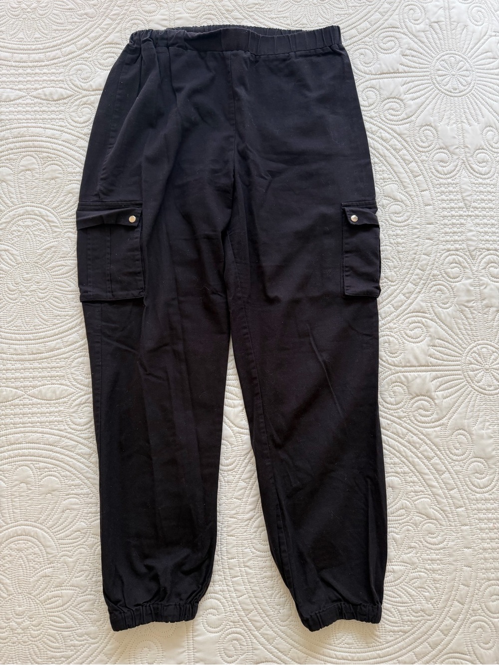 Pretty Little Thing Cargo Jogger Pants in Black